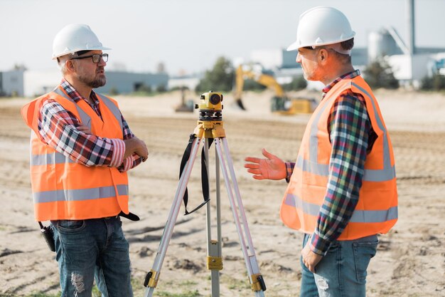 land surveyor